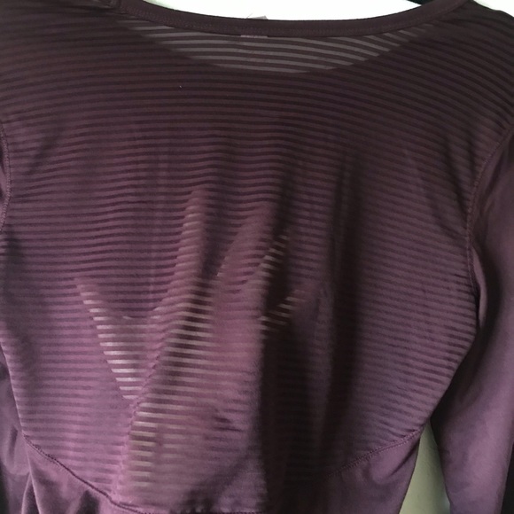 Workout top - Picture 4 of 4